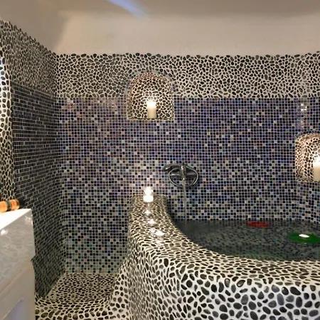 מלון Of The Gods Cave