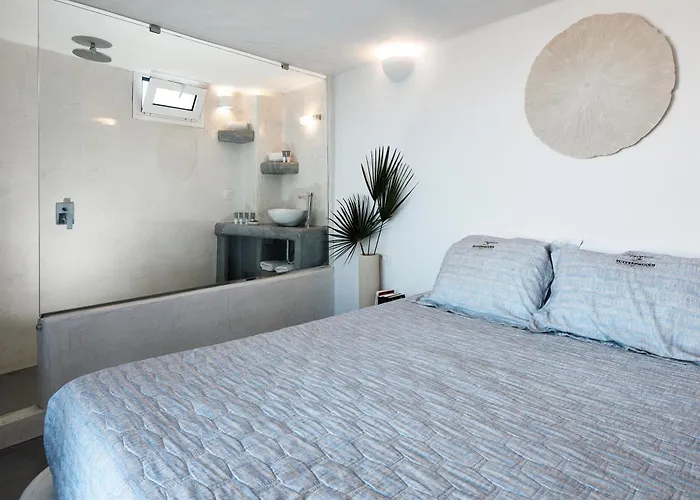 Hotel Of The Gods Cave Megalochori (Santorini)