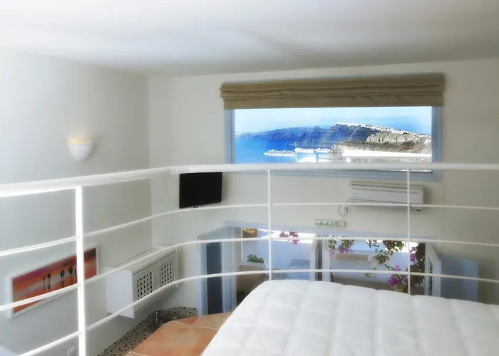 Hotel Of The Gods Cave Megalochori (Santorini)