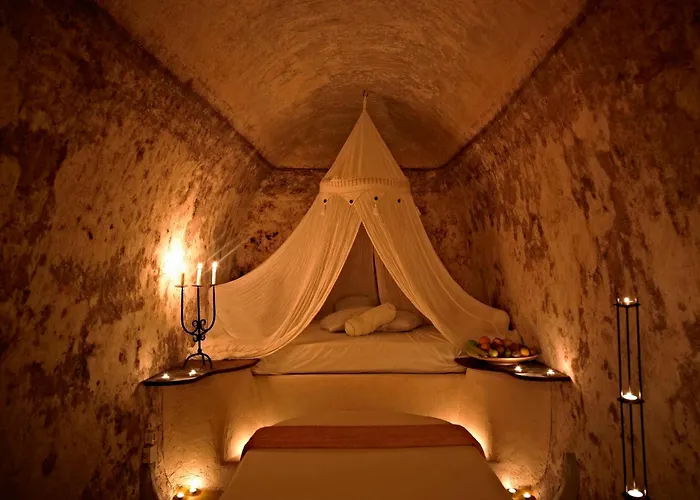 Hotel Of The Gods Cave Megalochori (Santorini)